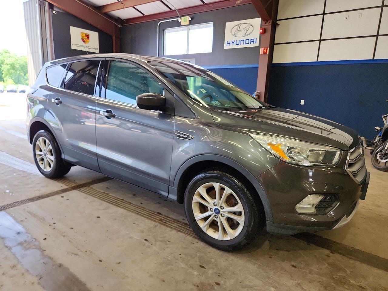 2017 Ford Escape, SE