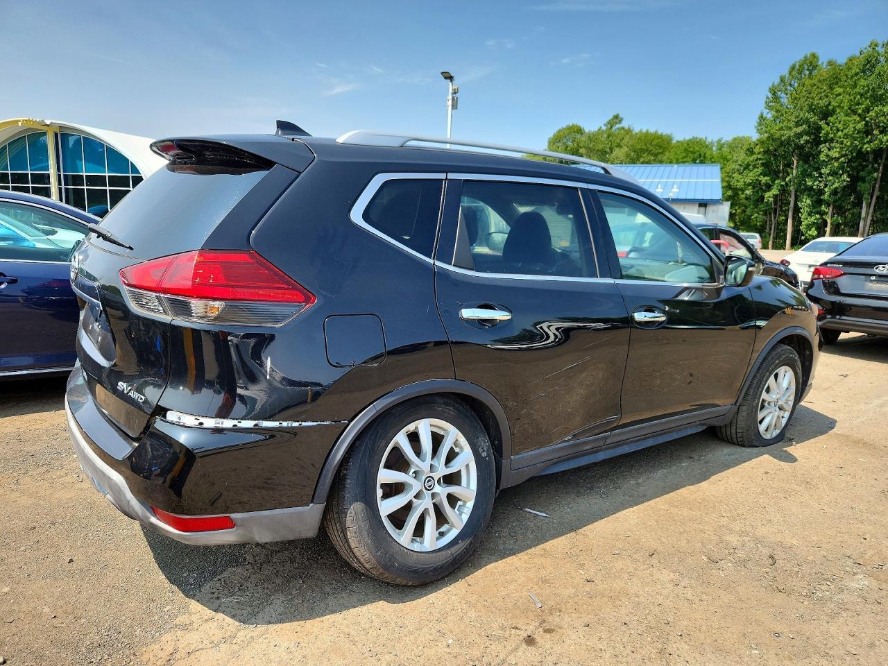 2017 Nissan Rogue, SV