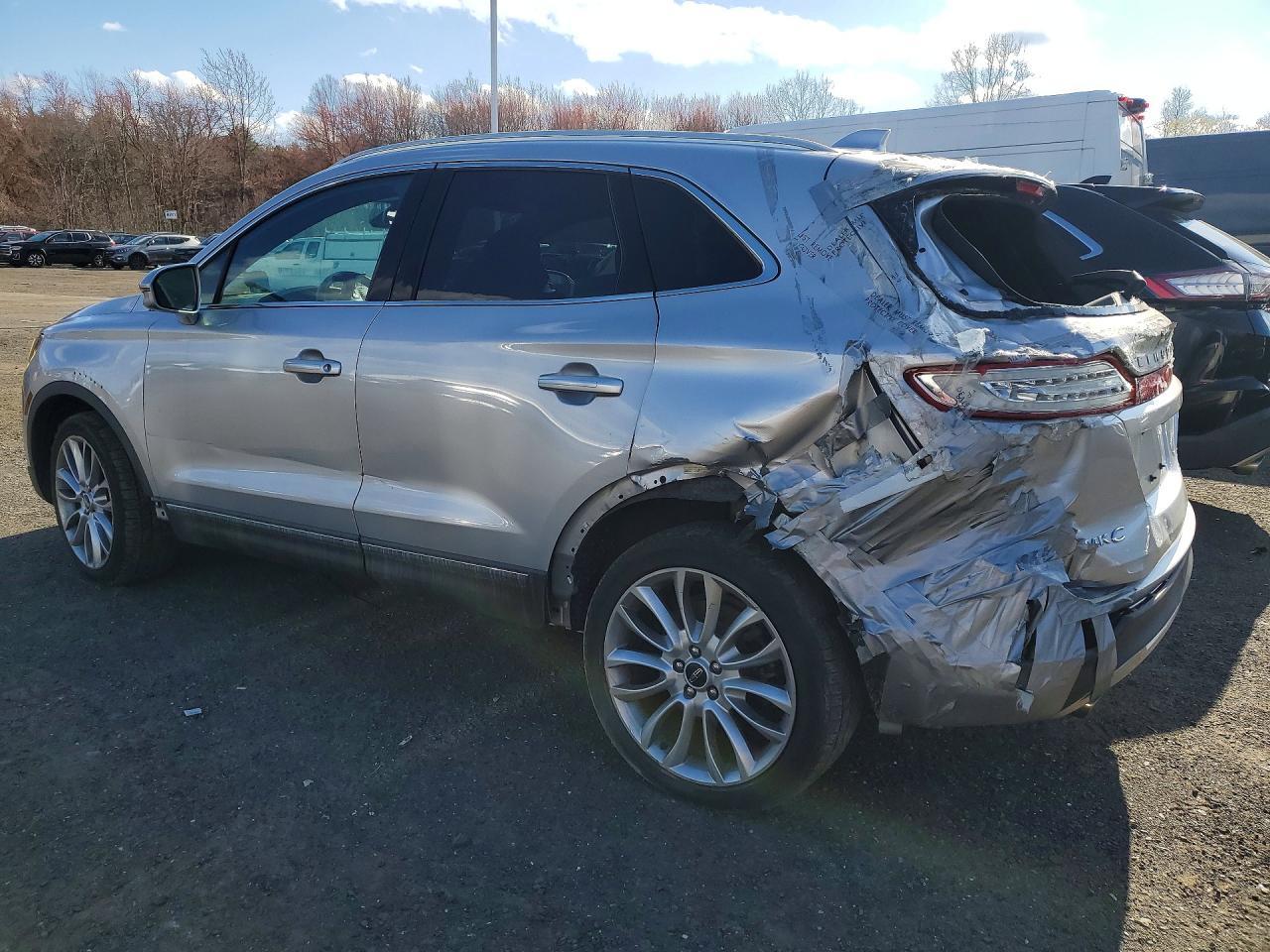 2015 Lincoln Townhouse MKC