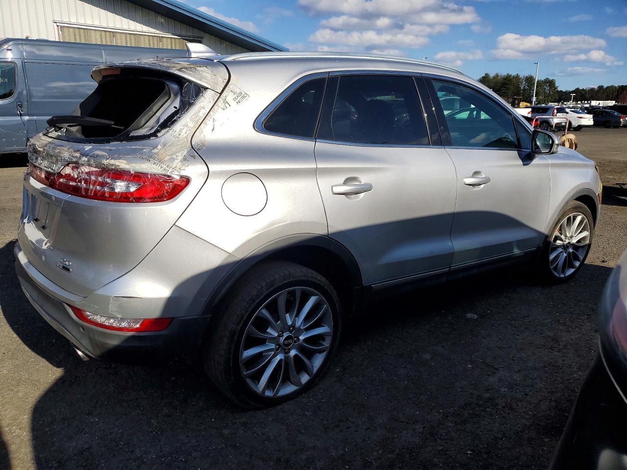 2015 Lincoln Townhouse MKC