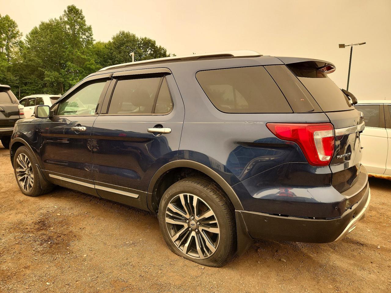 2016 Ford Explorer, Platinum