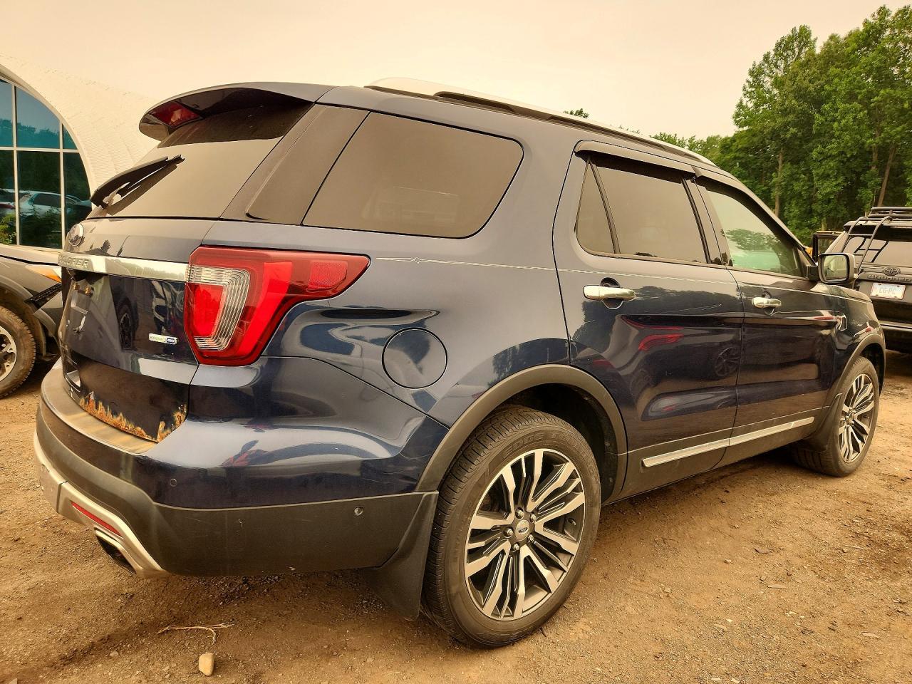 2016 Ford Explorer, Platinum