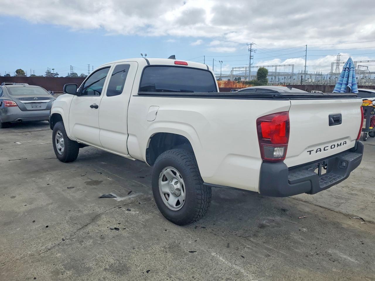 2021 Toyota Tacoma, SR
