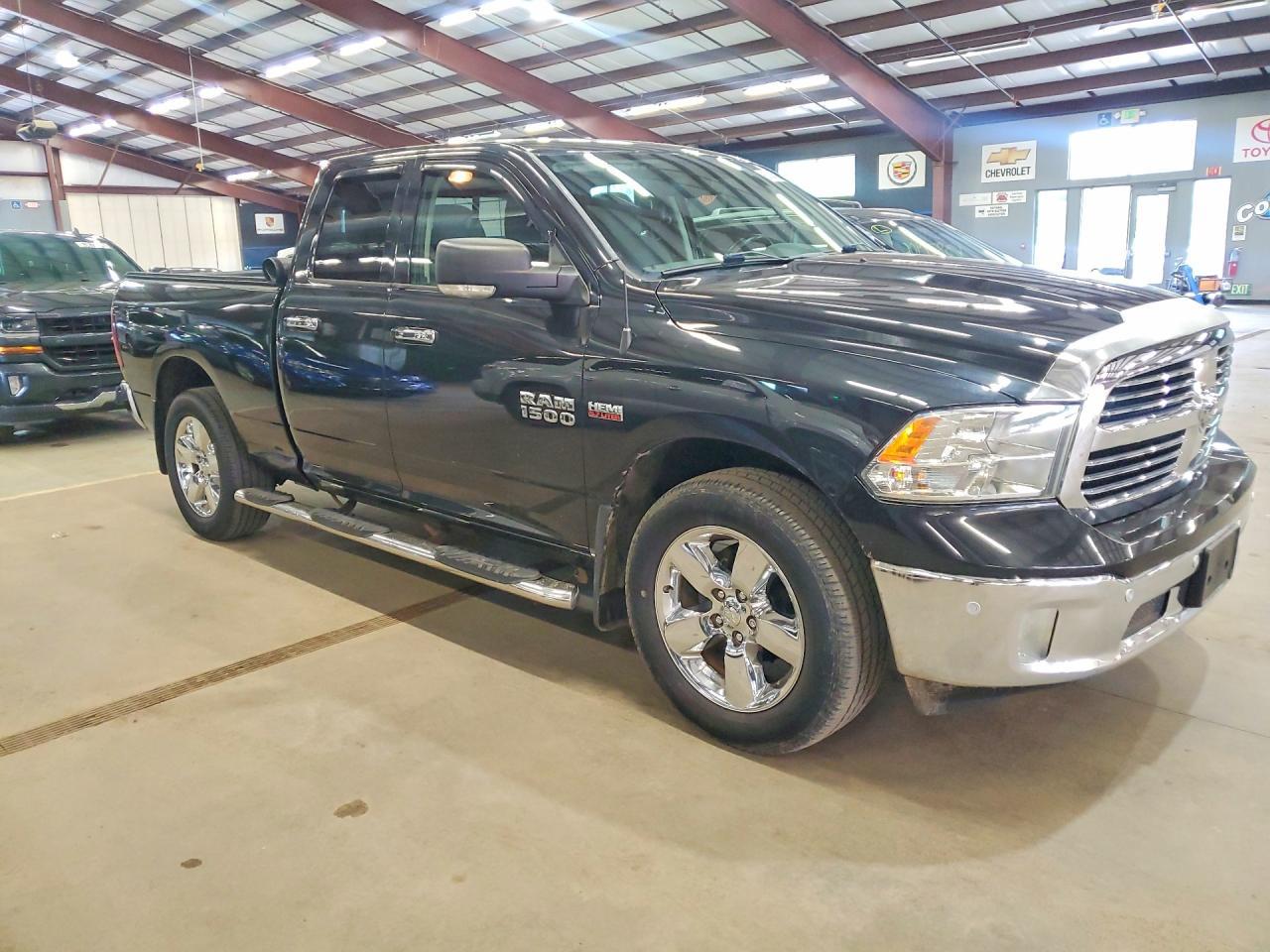 2017 RAM 1500, Slt