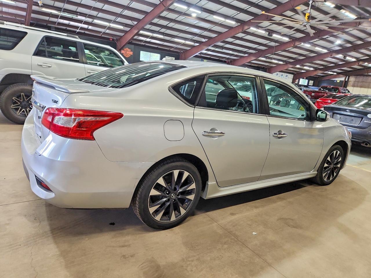 2016 Nissan Sentra, SR