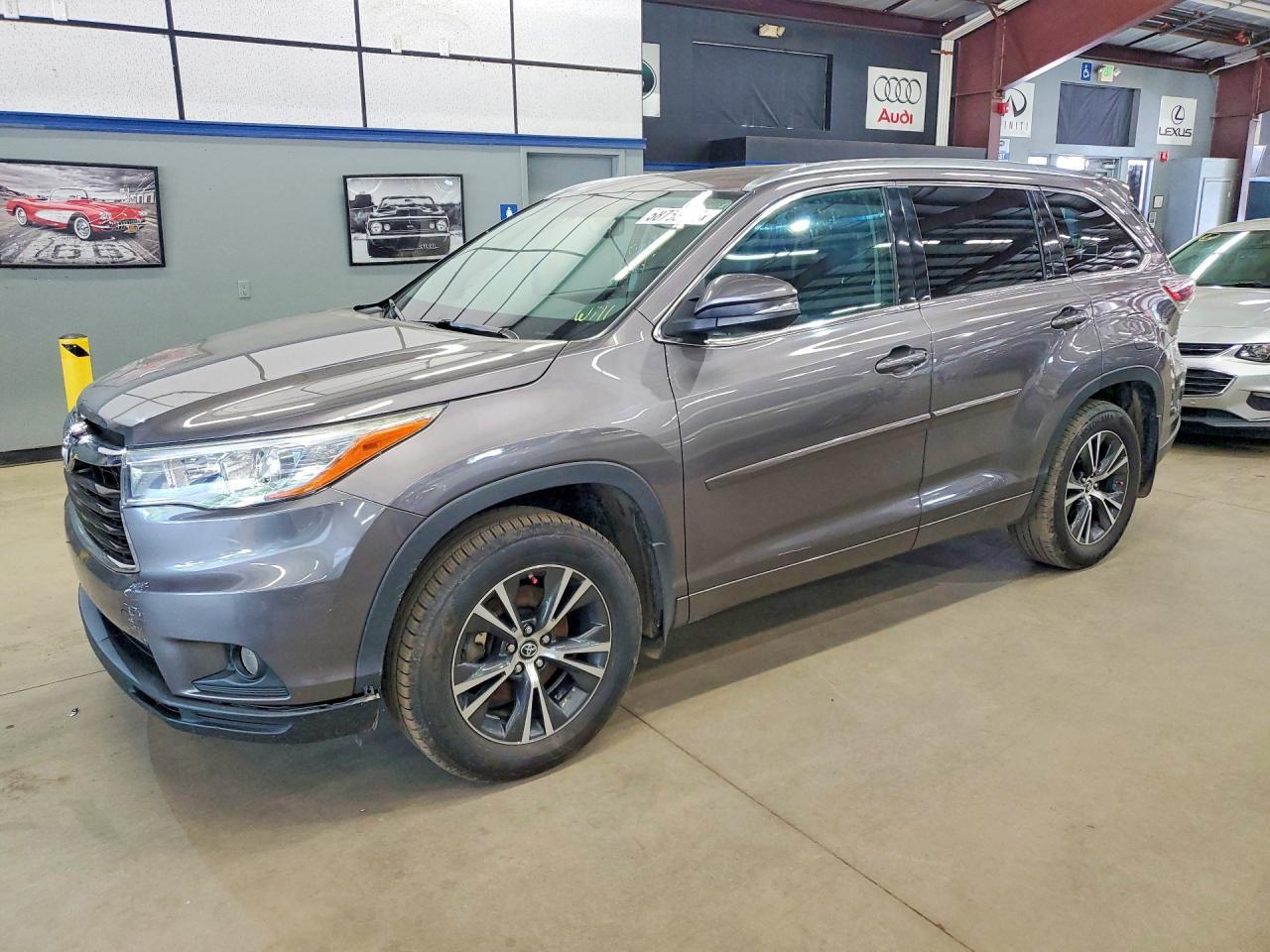2016 Toyota Highlander, Xle