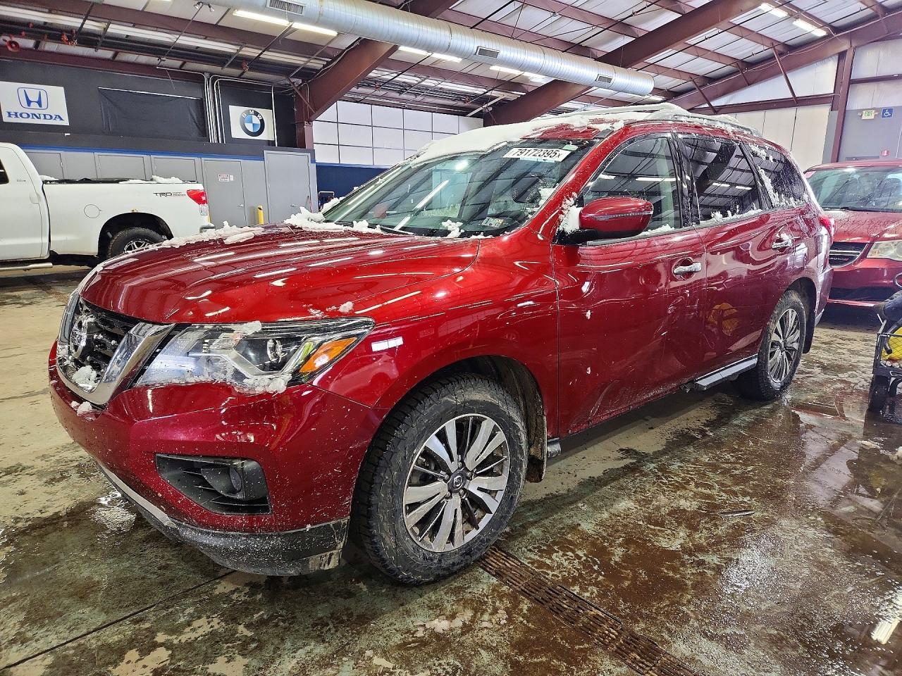 2018 Nissan Pathfinder, S