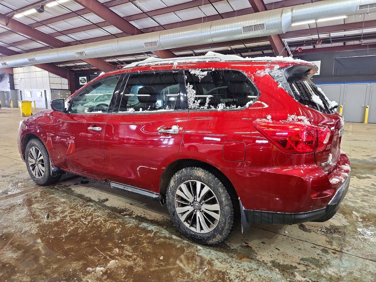 2018 Nissan Pathfinder, S