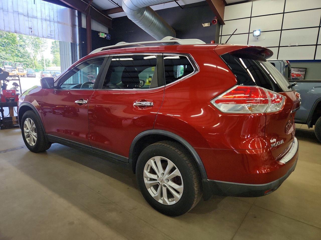 2016 Nissan Rogue, SV