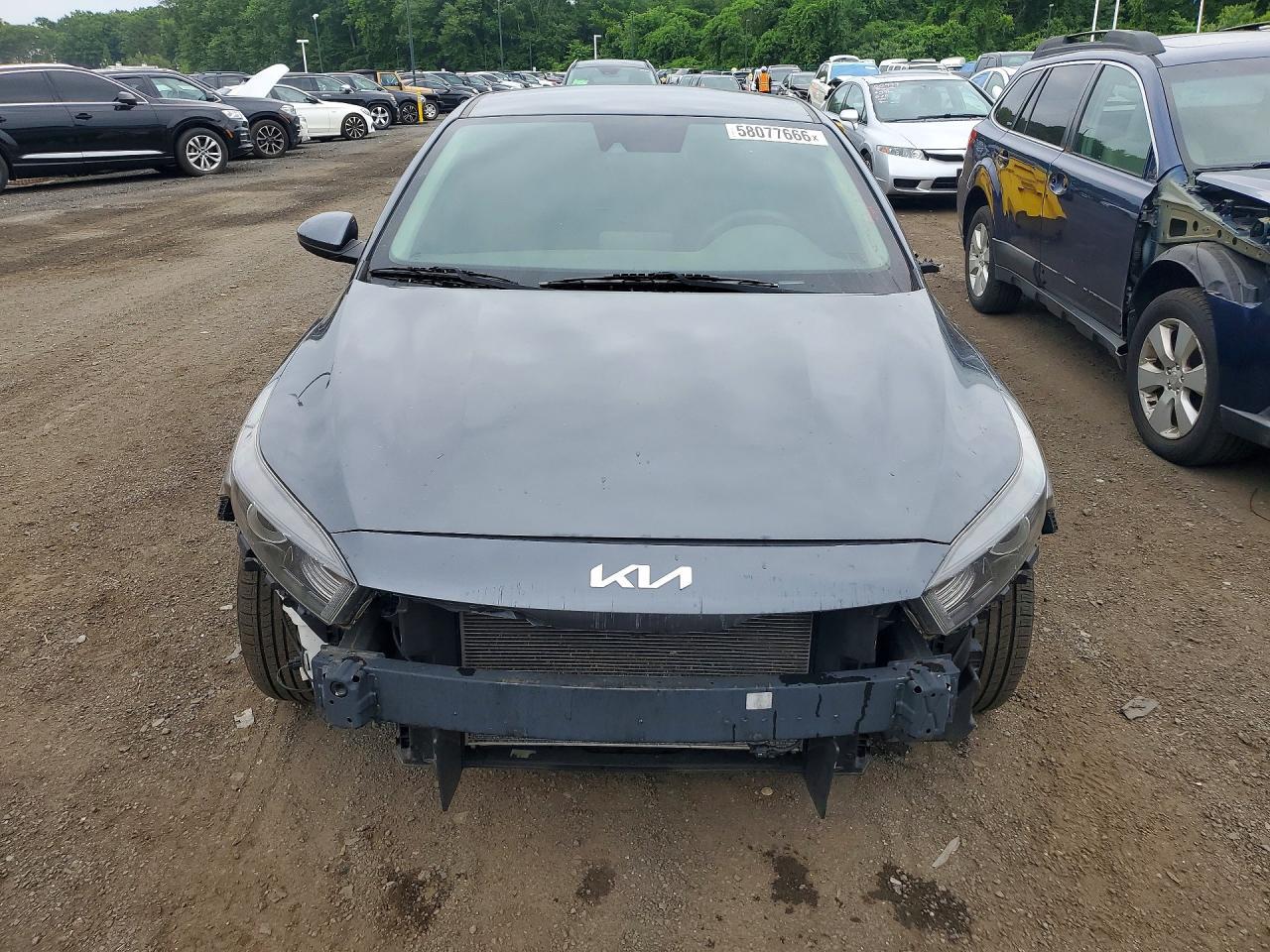 2022 KIA Forte, Lxs