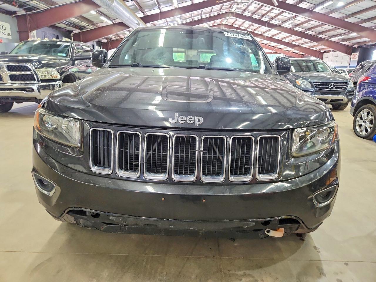 2015 Jeep Grand Cherokee, Laredo