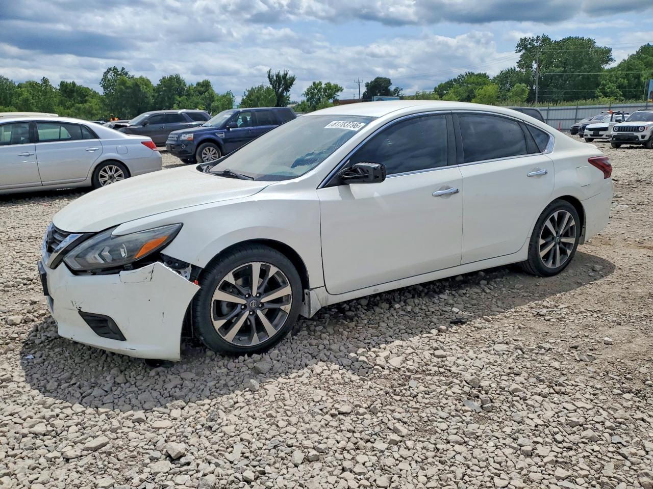 2017 Nissan Altima, 2.5 SR