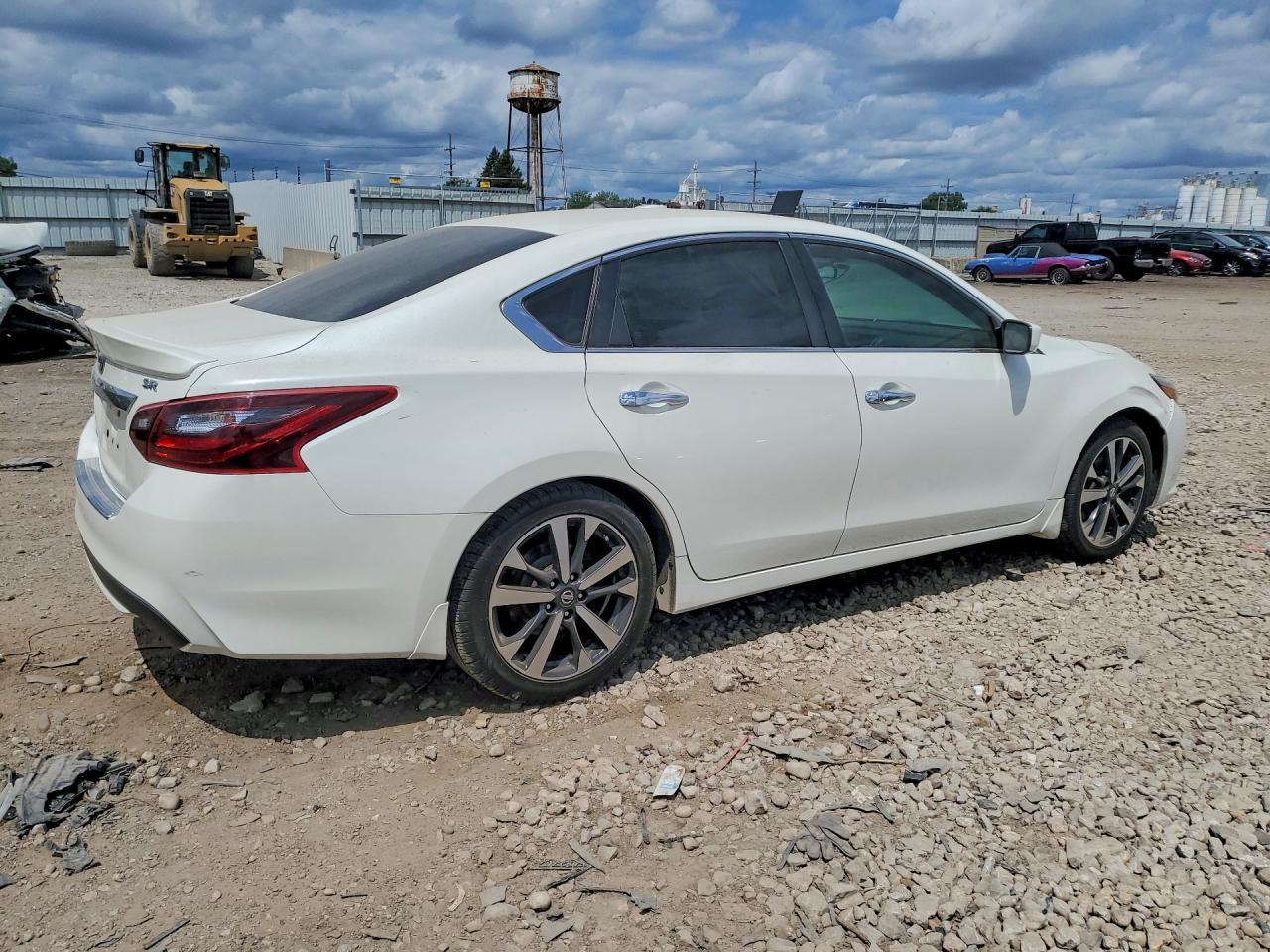 2017 Nissan Altima, 2.5 SR