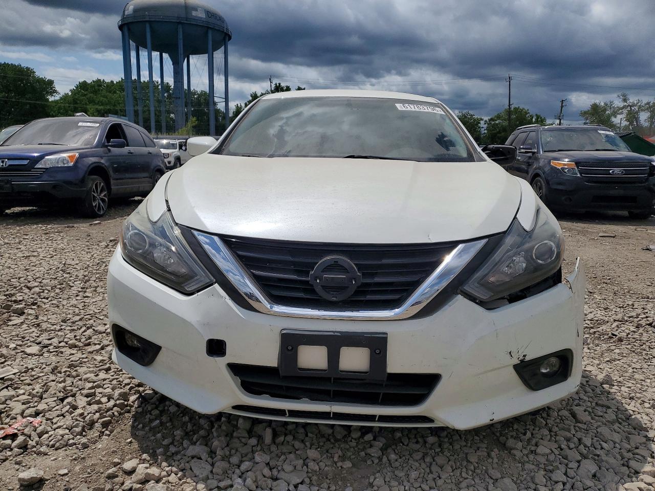 2017 Nissan Altima, 2.5 SR
