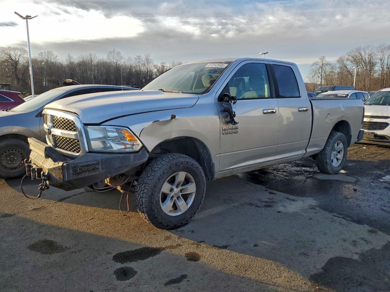 2017 RAM 1500, Slt