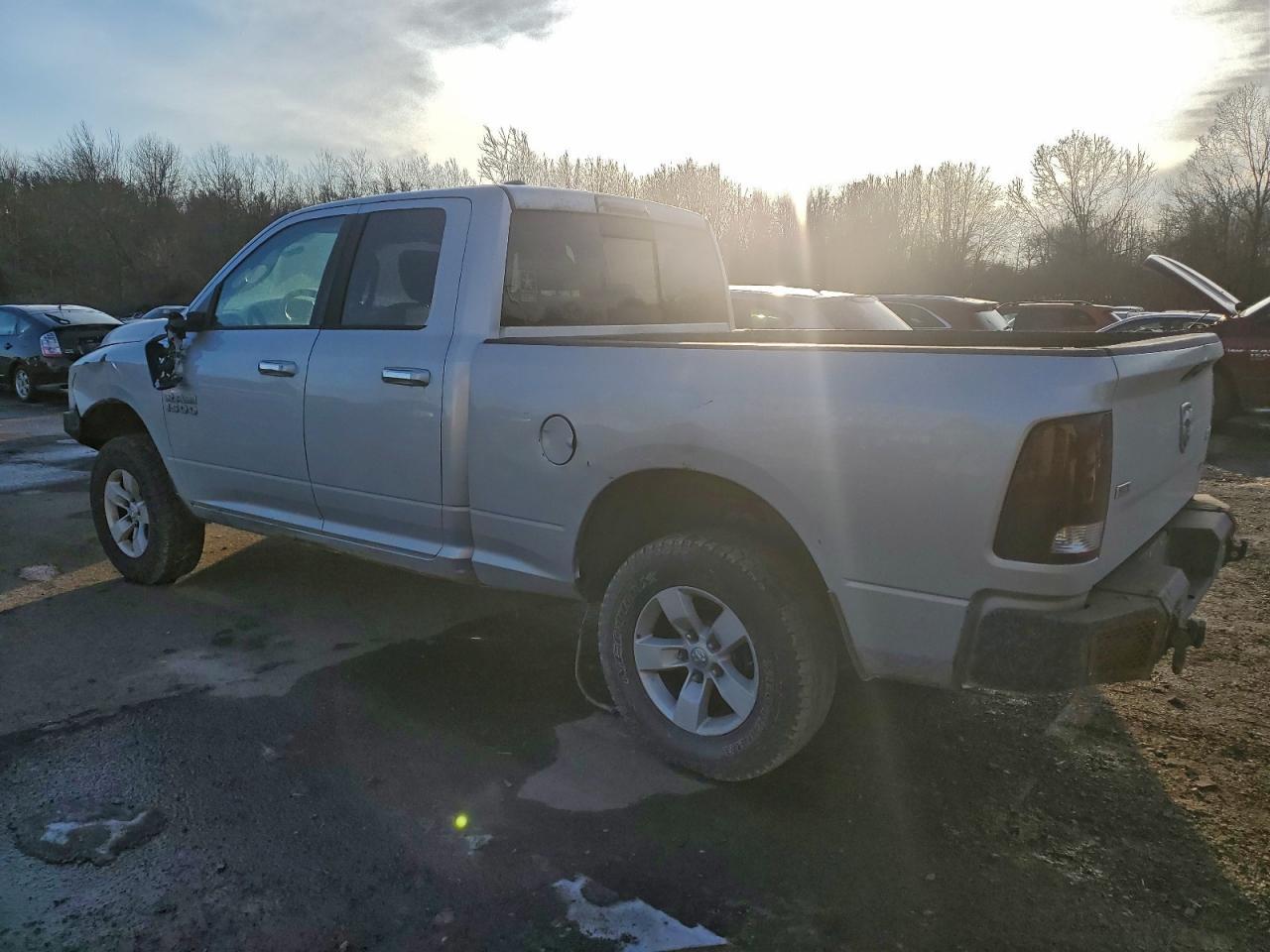 2017 RAM 1500, Slt