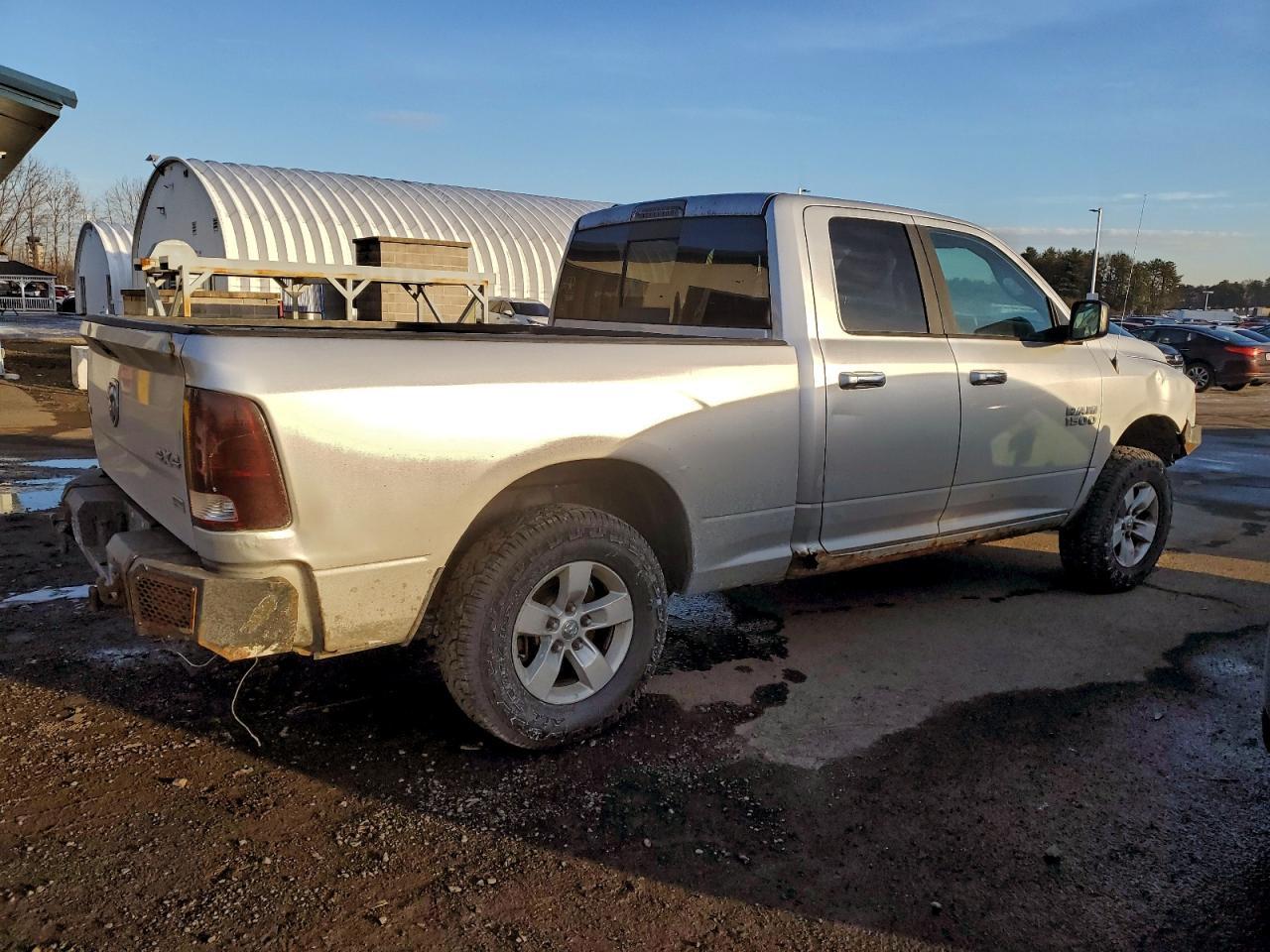 2017 RAM 1500, Slt
