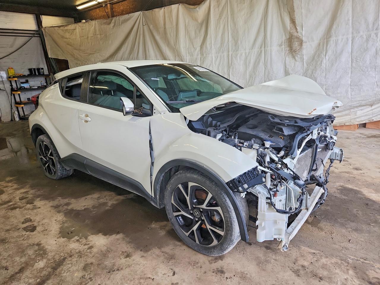 2019 Toyota C-HR, Xle