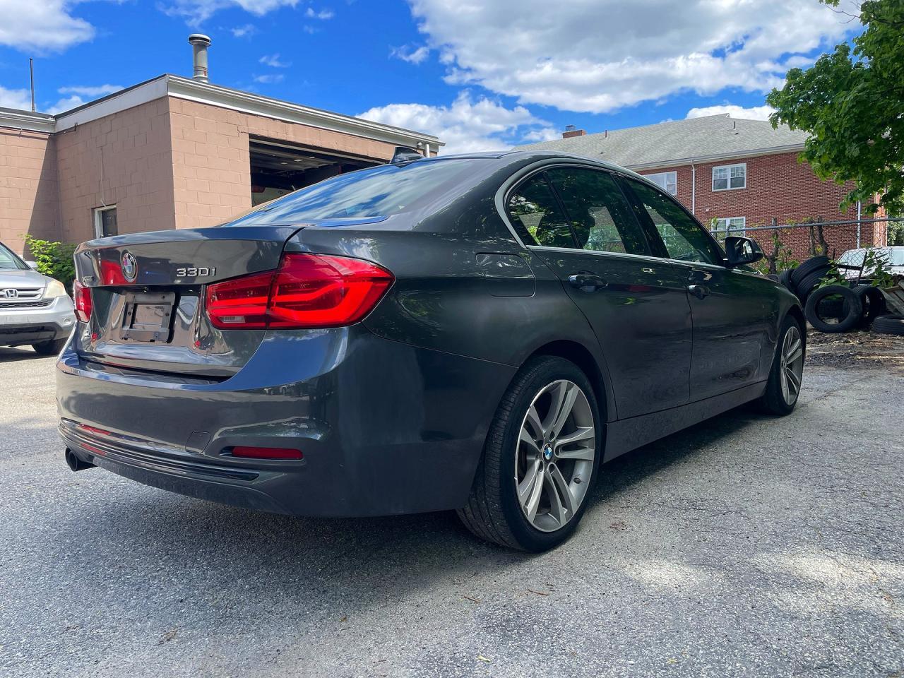 2018 BMW 3 Series, 330 XI