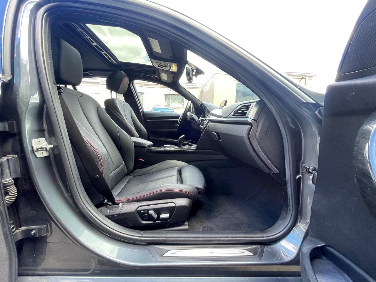 2018 BMW 3 Series, 330 XI