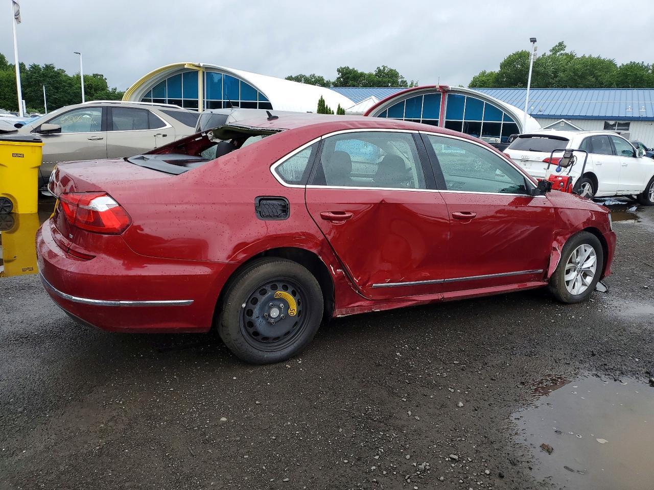 2016 Volkswagen Passat, S