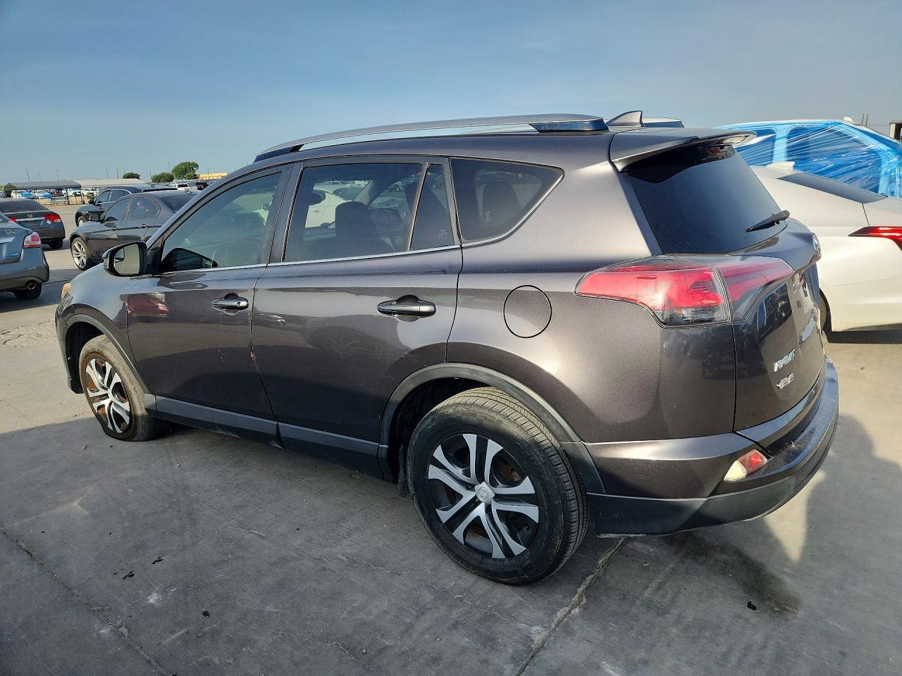 2018 Toyota RAV4, LE