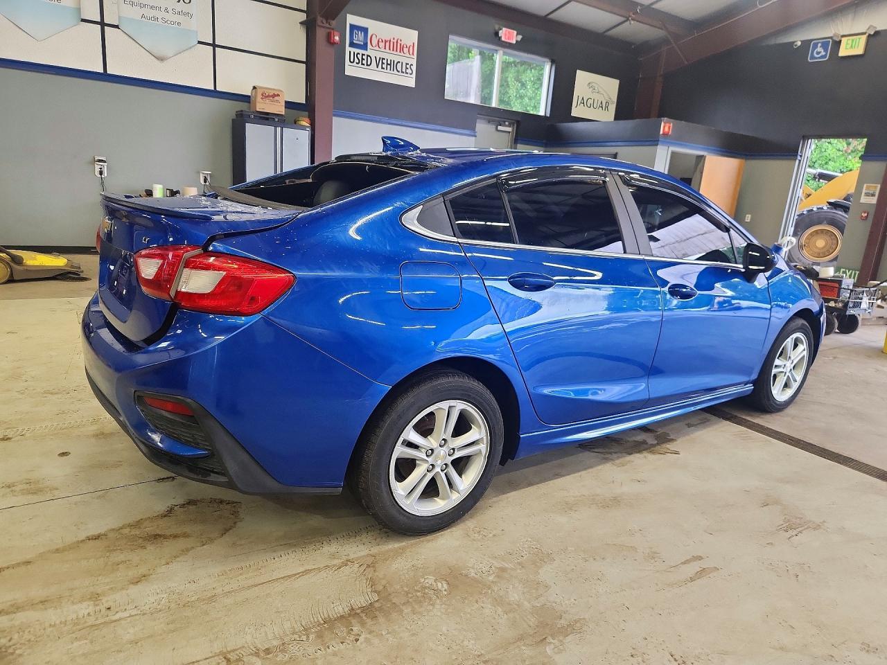 2017 Chevrolet Cruze, LT
