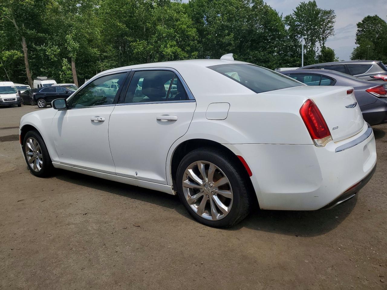 2016 Chrysler 300, Limited