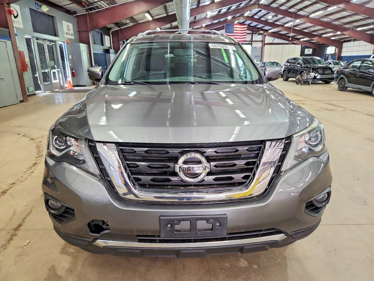 2018 Nissan Pathfinder, SV