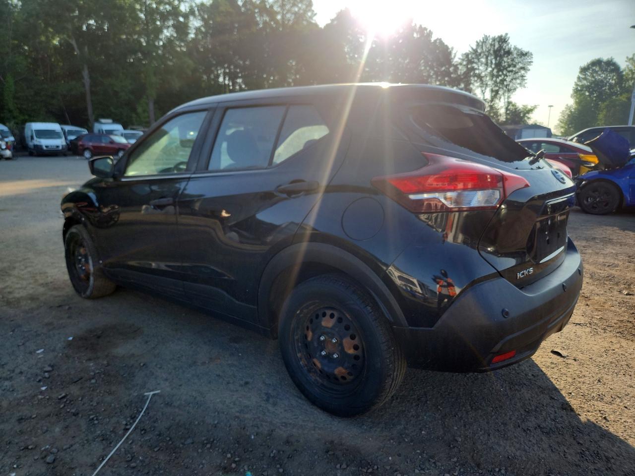 2020 Nissan Kicks, S