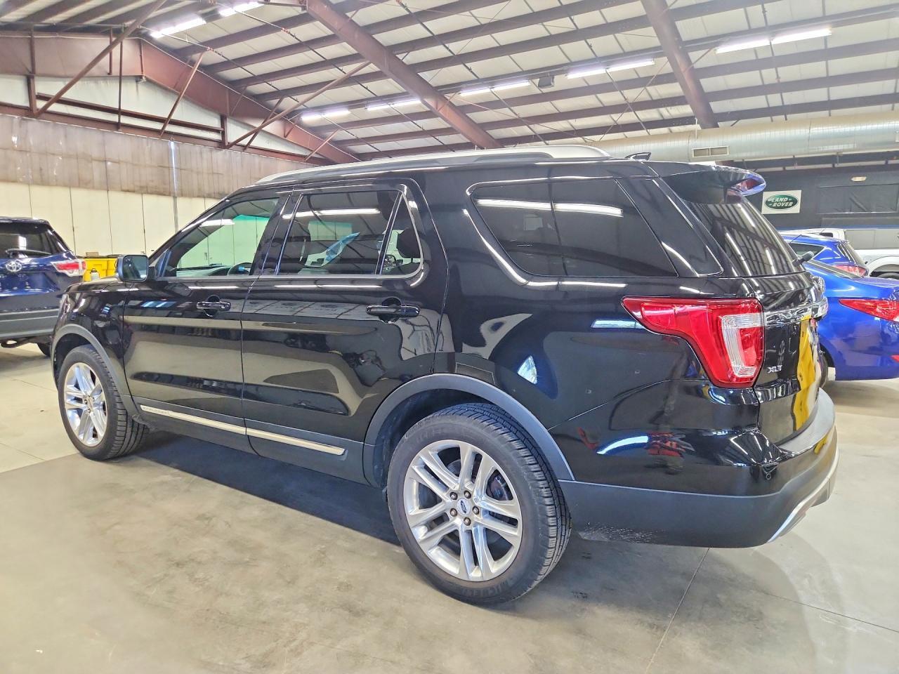 2016 Ford Explorer, Xlt