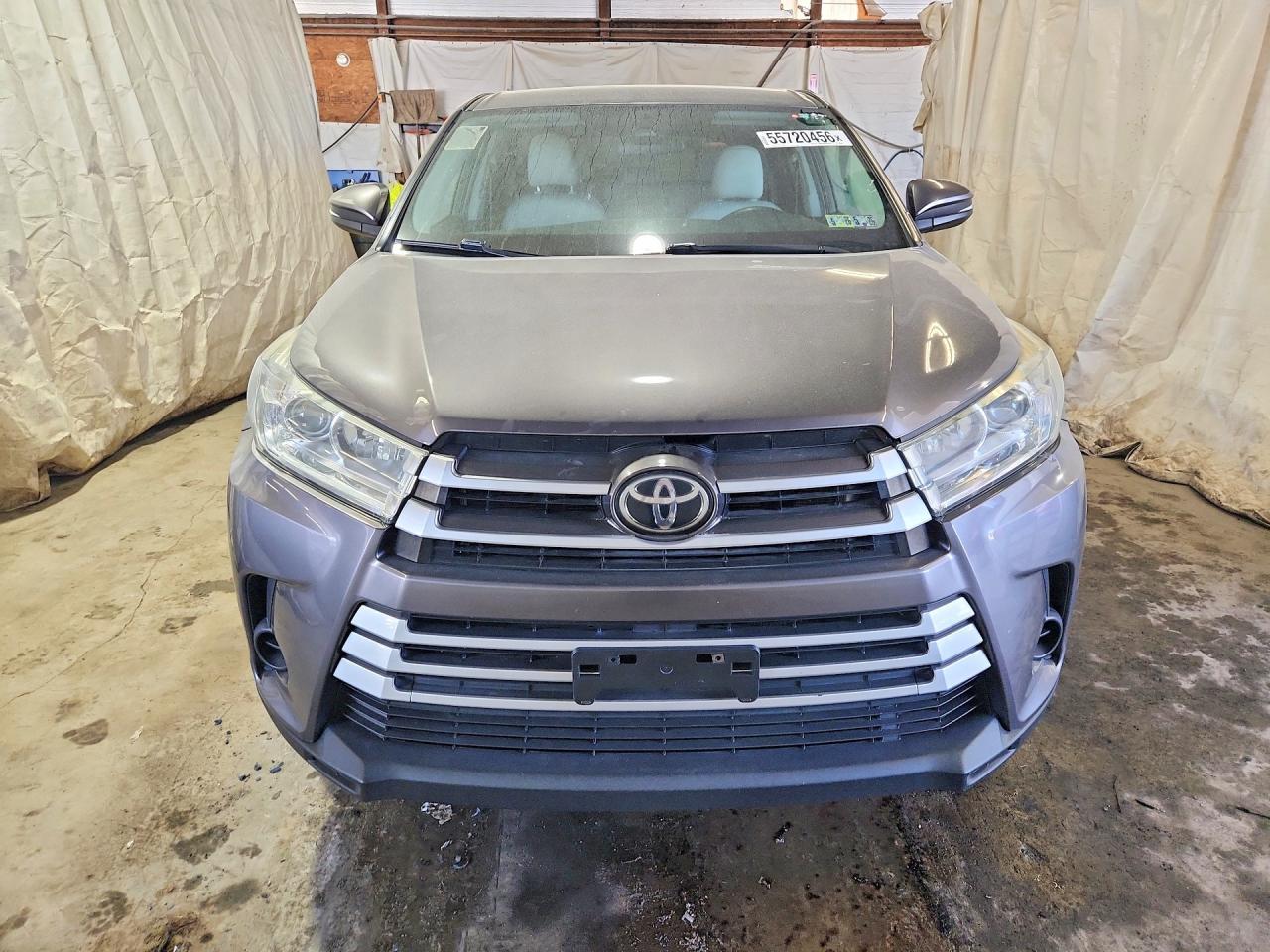 2019 Toyota Highlander, LE