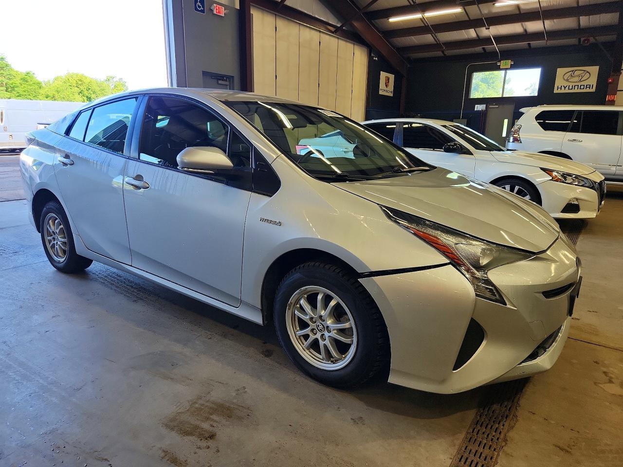 2017 Toyota Prius, Two