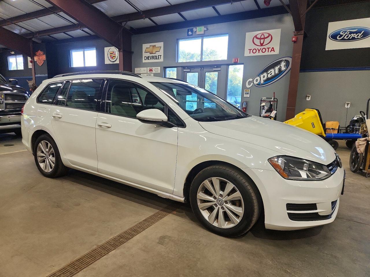 2017 Volkswagen Golf, S