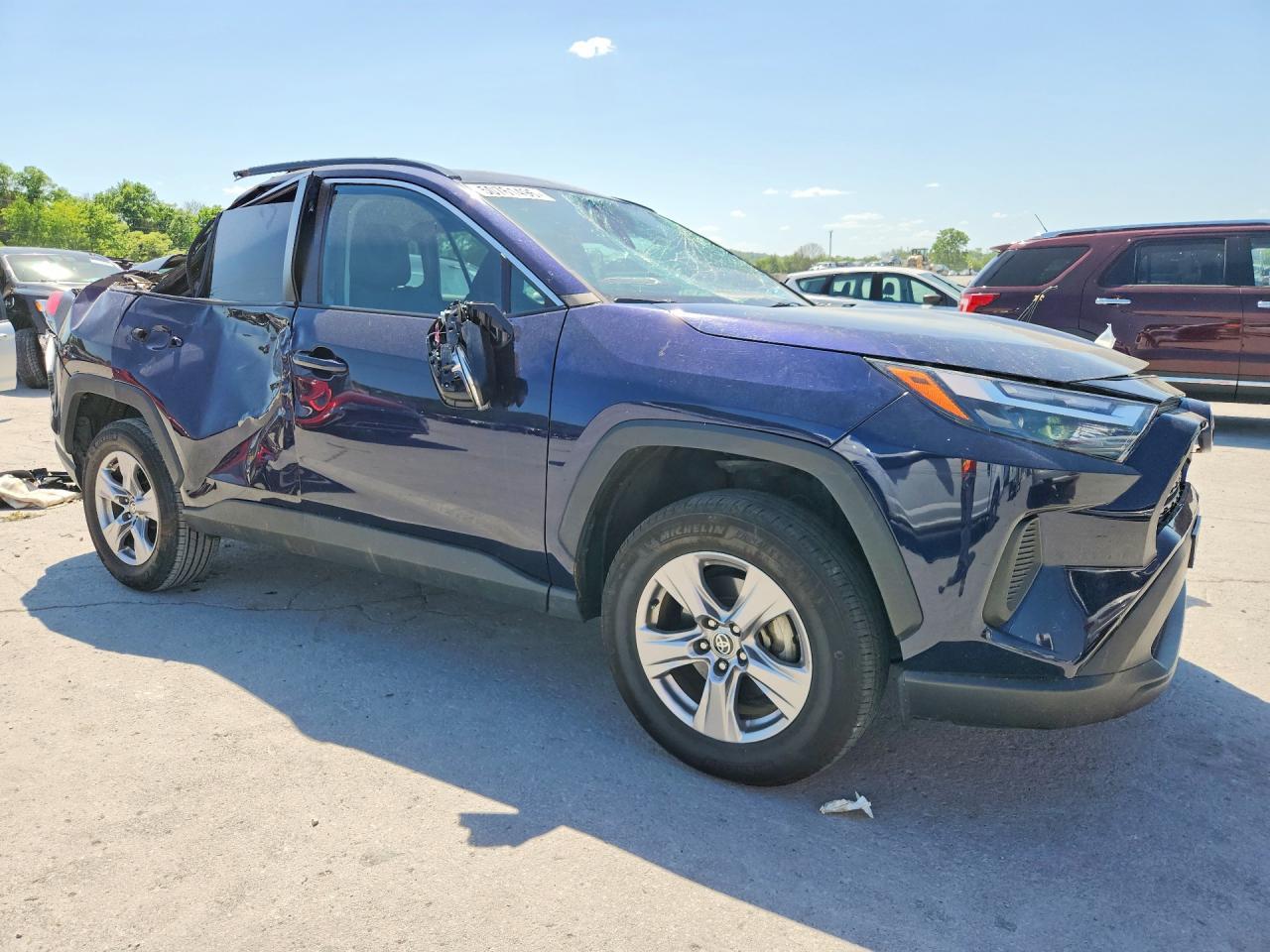 2022 Toyota RAV4, Xle