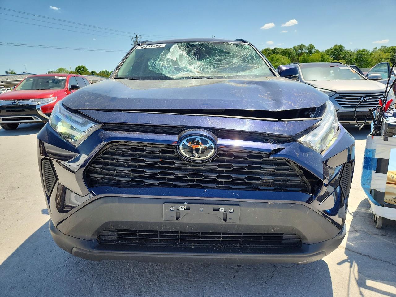 2022 Toyota RAV4, Xle