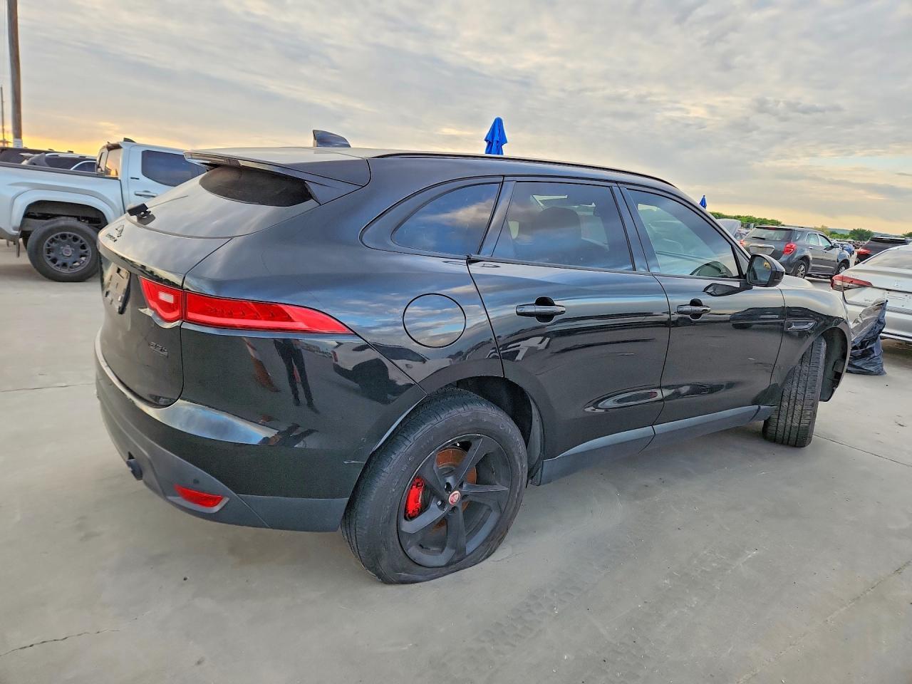 2018 Jaguar F-Pace, Premium