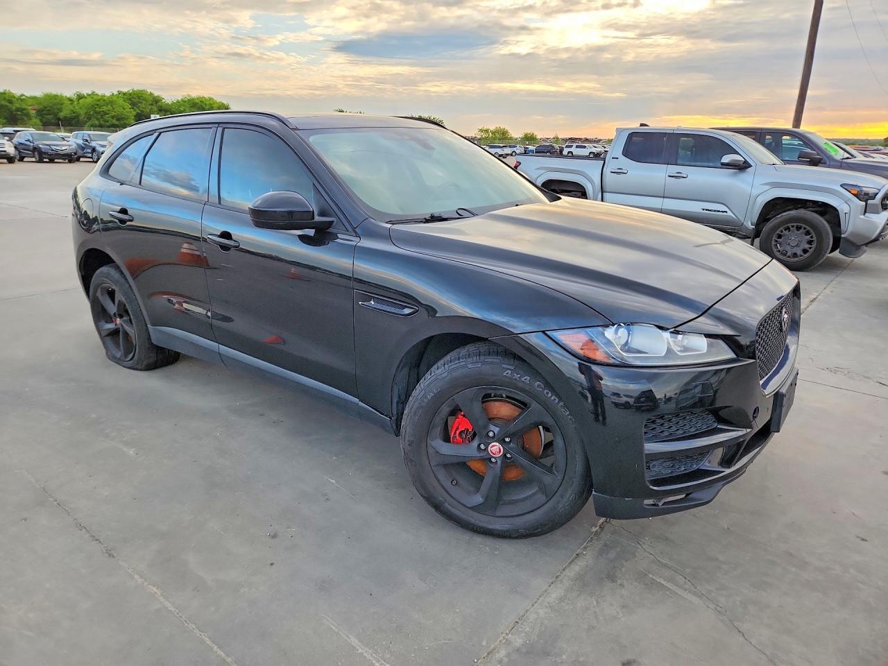 2018 Jaguar F-Pace, Premium