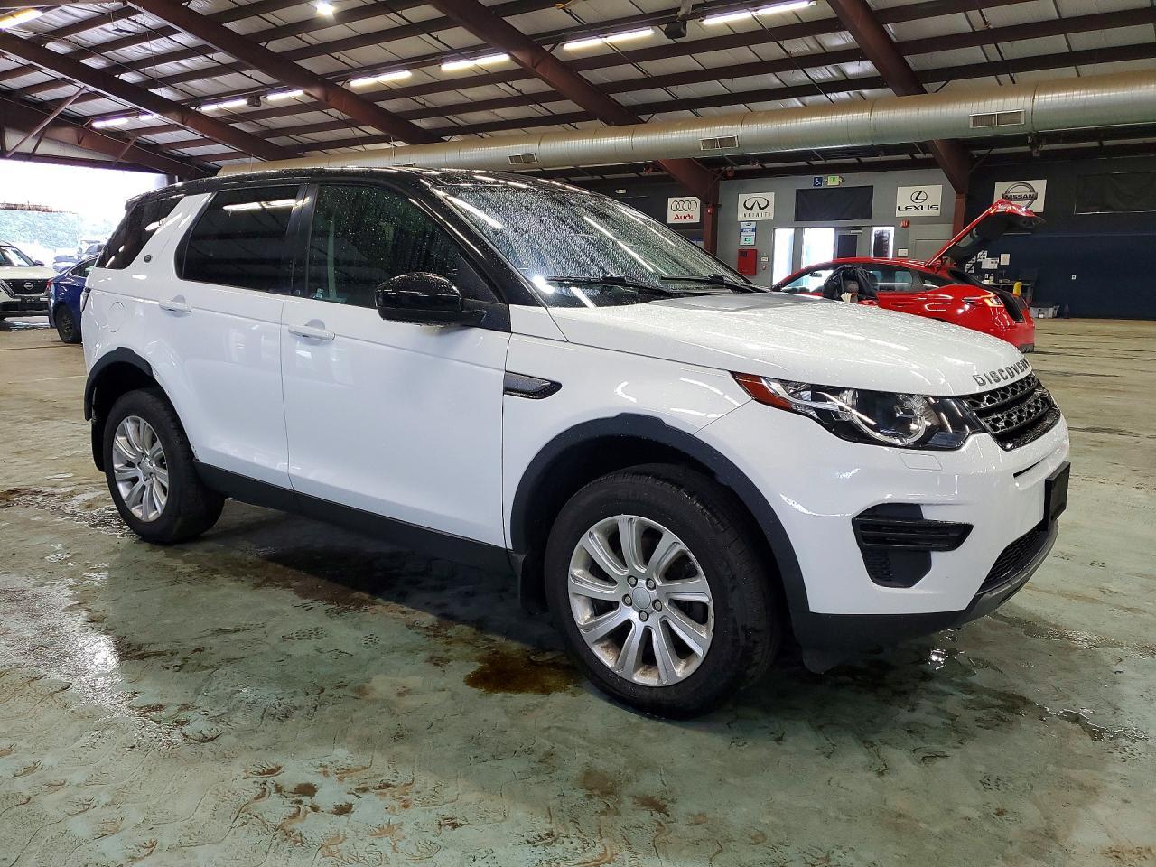2017 Land Rover Discovery, SE