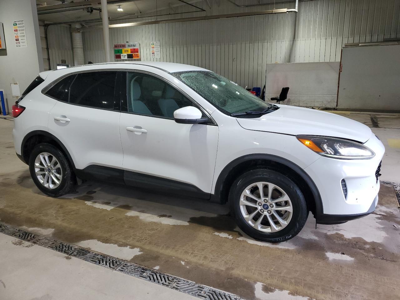 2020 Ford Escape, SE