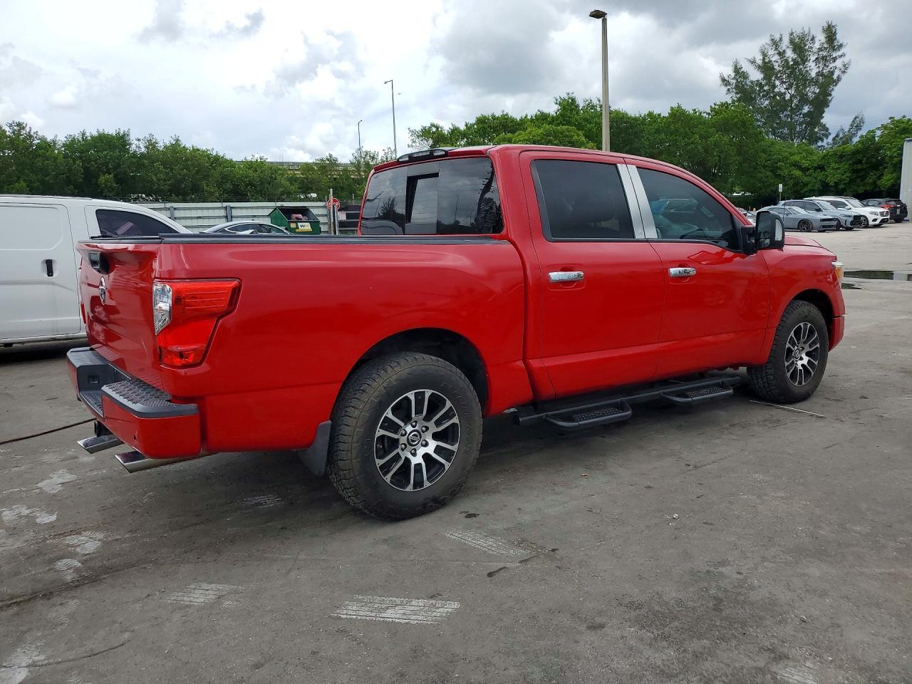 2021 Nissan Titan, SV