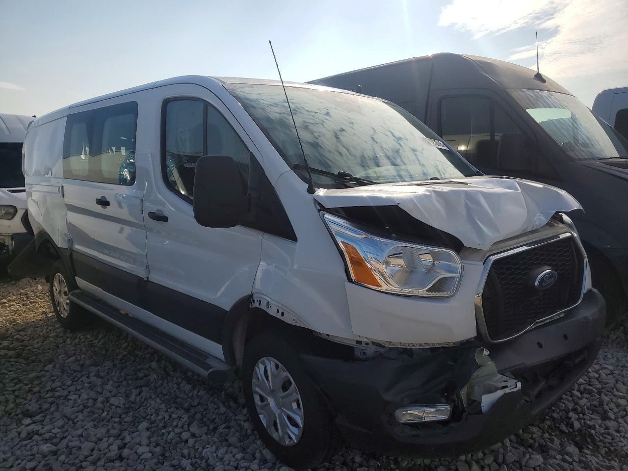 2021 Ford Transit, T-250