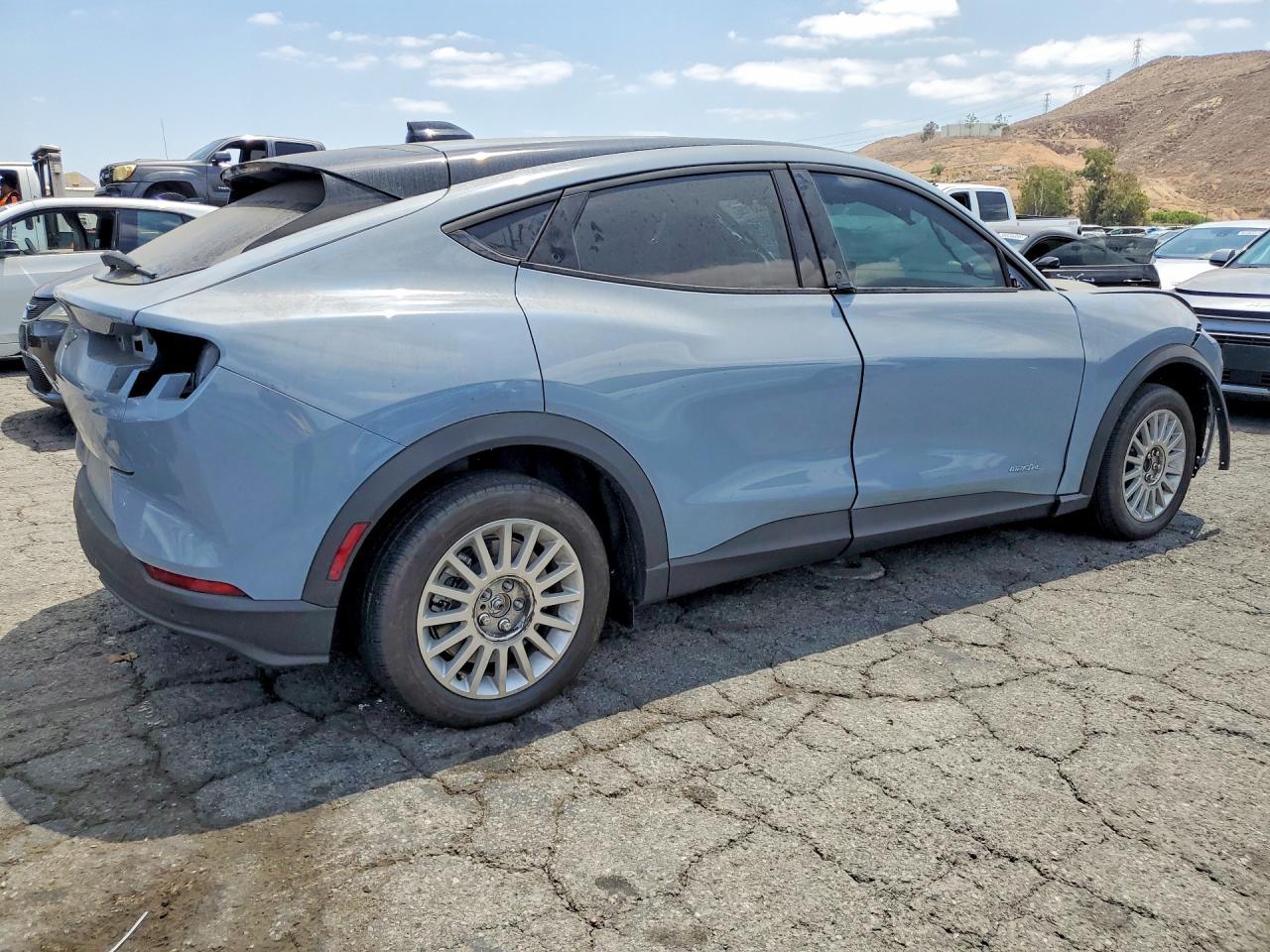 2025 Ford Mustang, Select