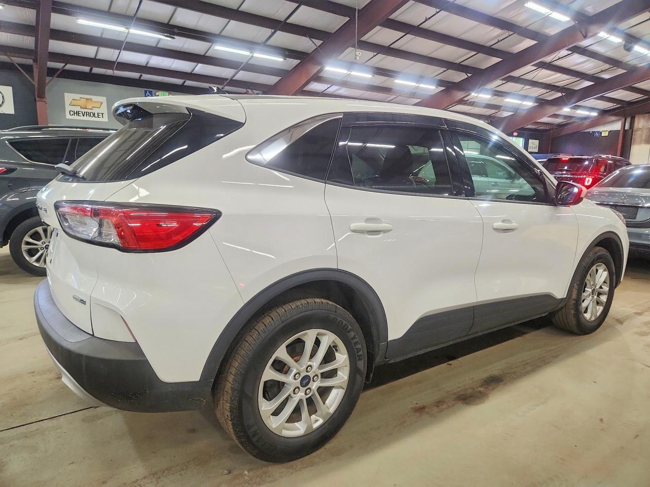 2020 Ford Escape, SE