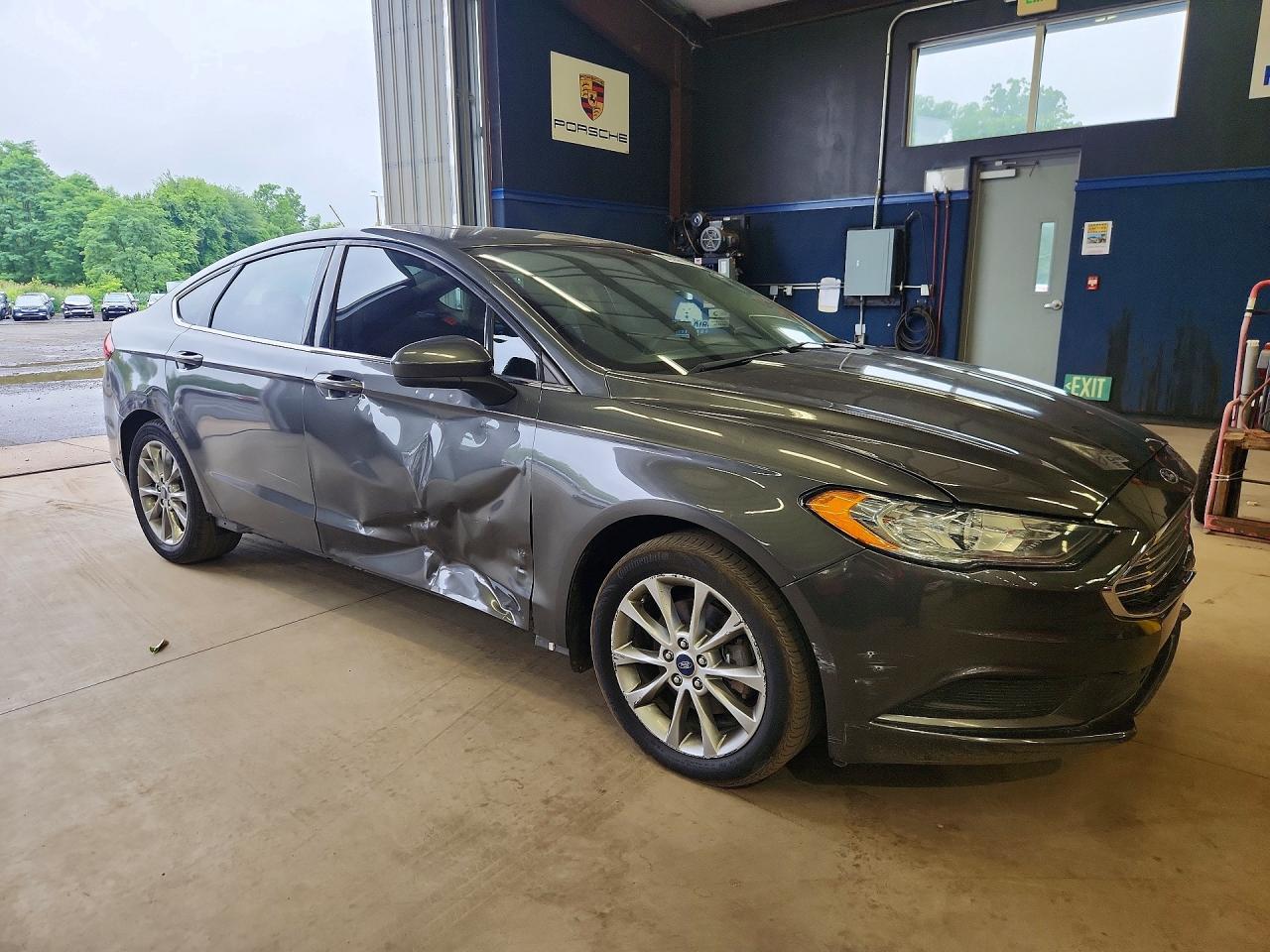 2017 Ford Fusion, SE