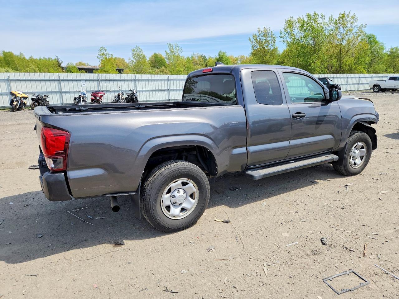2020 Toyota Tacoma, SR
