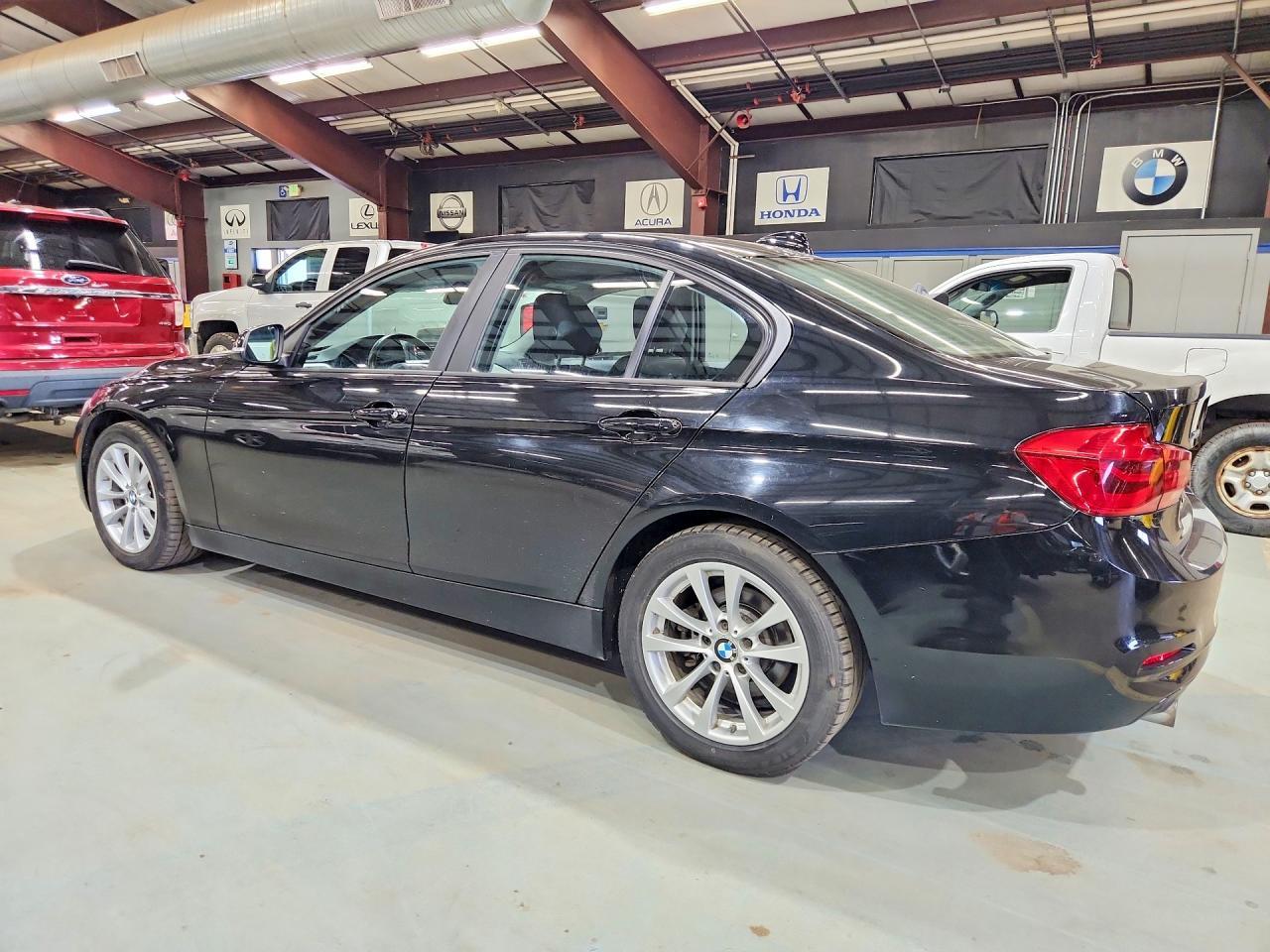2017 BMW 3 Series, 320 XI