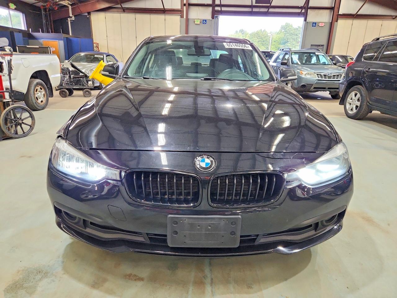 2017 BMW 3 Series, 320 XI