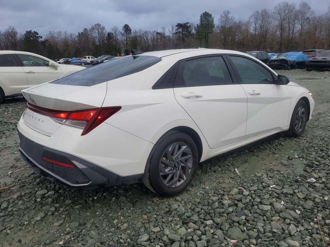 2024 Hyundai Elantra, Sel