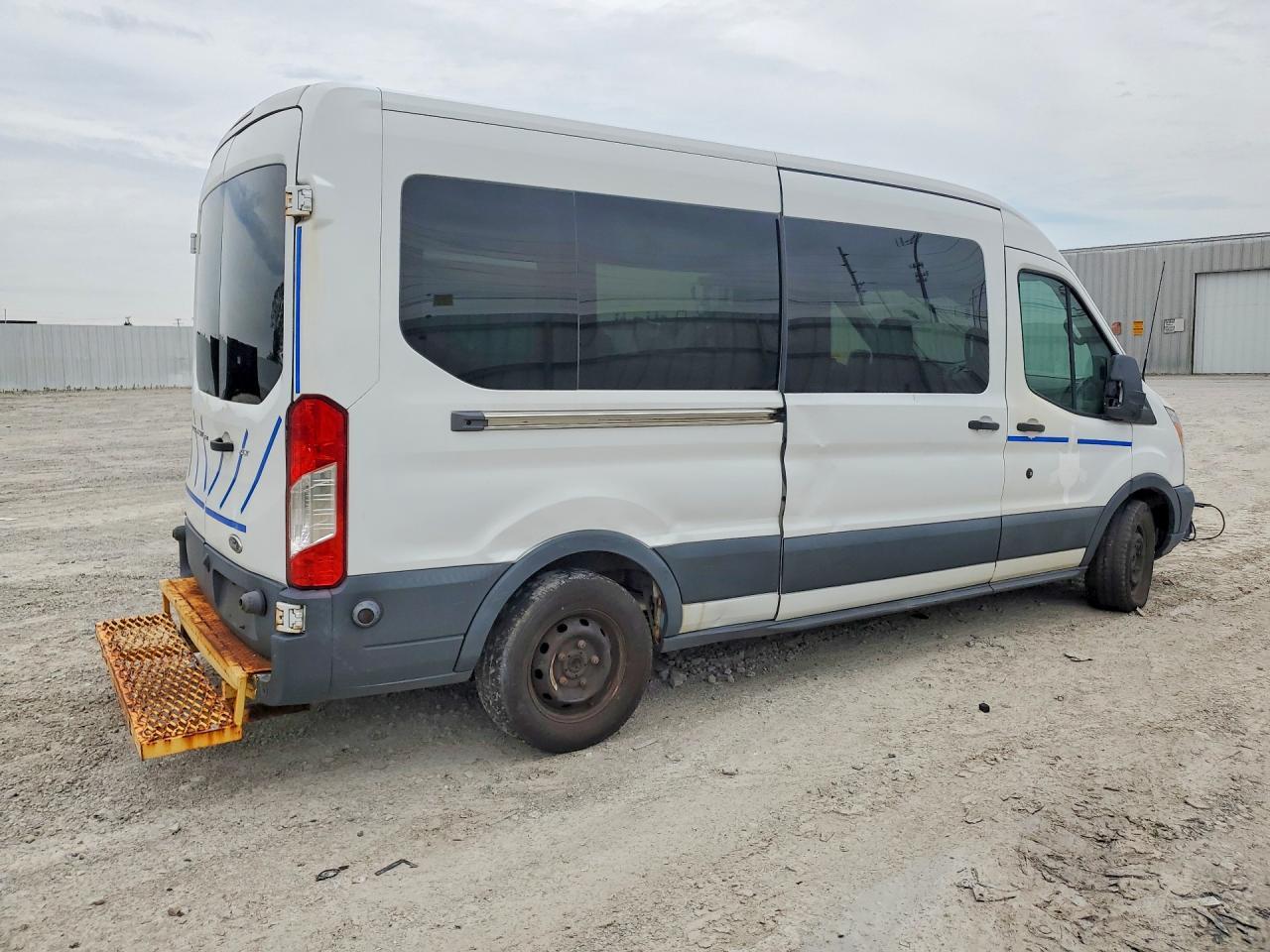 2016 Ford Transit, T-350